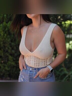 Elegant White Knit Women's Top